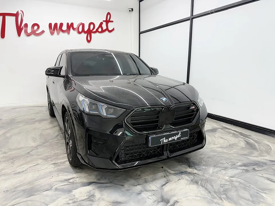 BMW X2のカーラッピング事例 施工写真 2-2