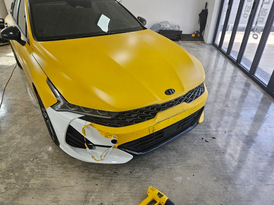Kia K5のカーラッピング事例|費用目安・仕上がり 施工写真 2-1