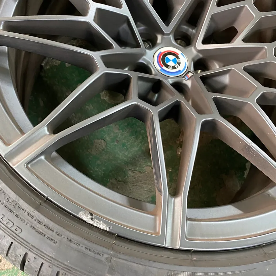 BMW M4 F82 wheel repair - BMW M4 F82 Wheel Repair — 826M Gunmetal Restored photo 5