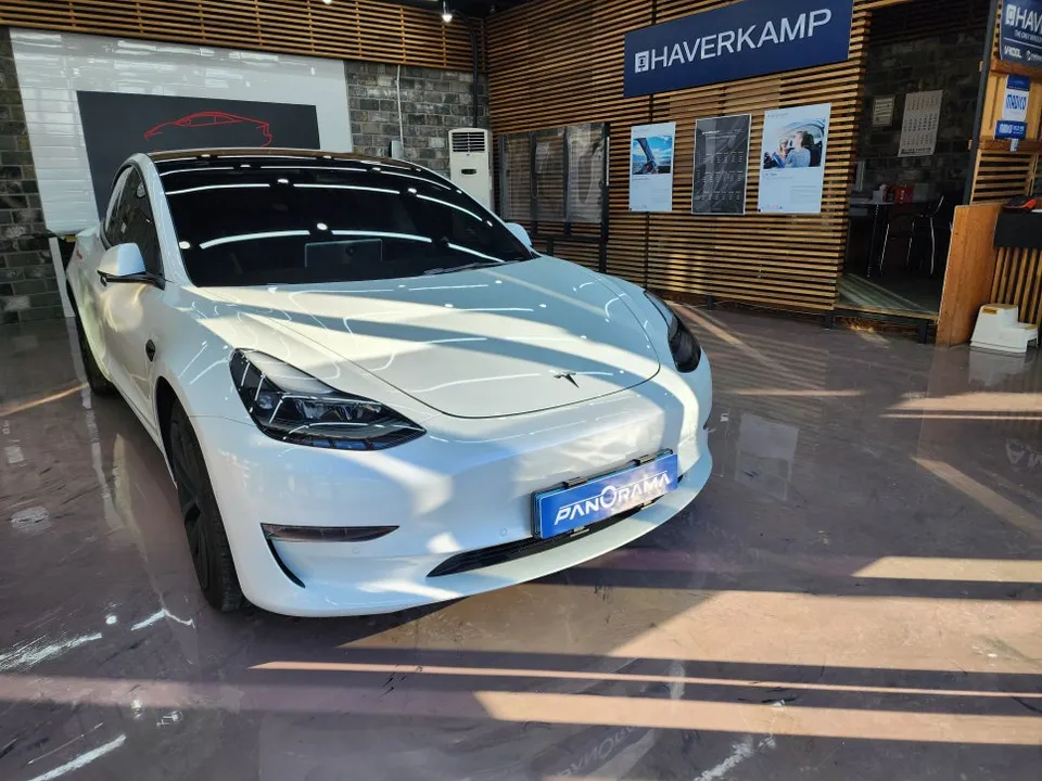 Tesla Model 3 PPF施工事例|費用目安と仕上がり 施工写真 3-2