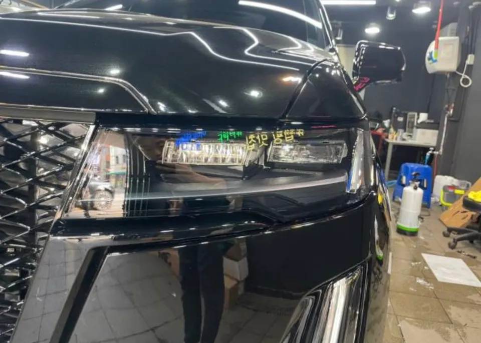 Cadillac EscaladeのPPF施工事例 施工写真 1-2