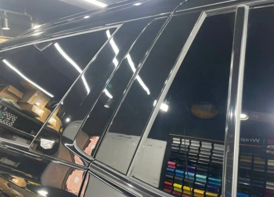 Cadillac EscaladeのPPF施工事例 施工写真 3-2