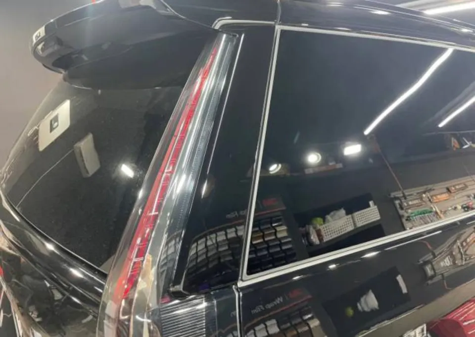 Cadillac EscaladeのPPF施工事例 施工写真 4-2