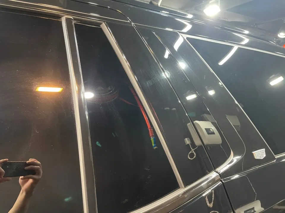 Cadillac EscaladeのPPF施工事例 施工写真 1-3