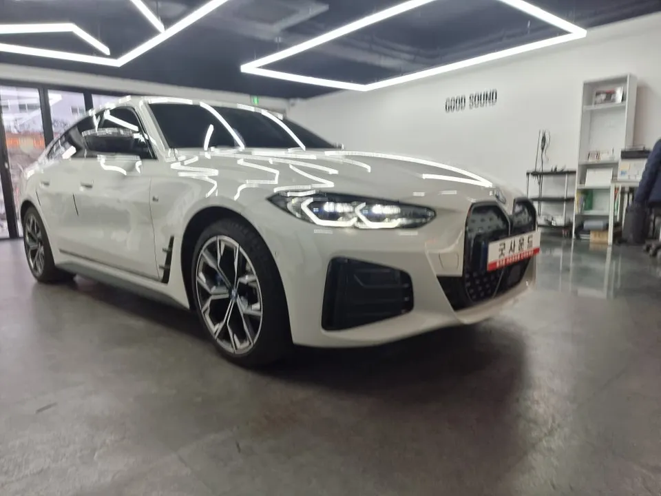 BMW i4 car audio installation result