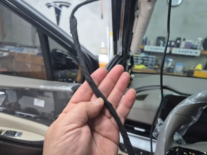 Kia Carnival body kit - Kia Carnival Body Kit Installation Review photo 4