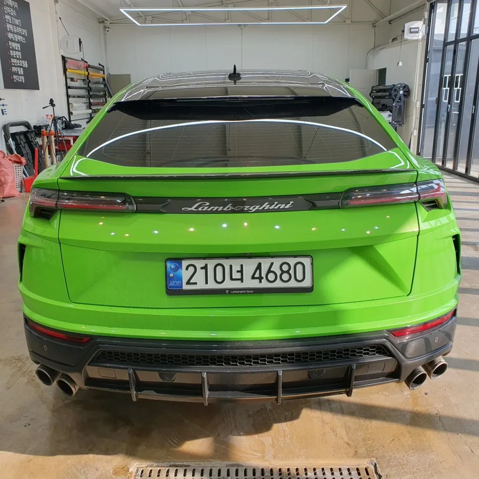 Lamborghini Urusのガラスコーティング事例｜韓国での施工 施工写真 3-1