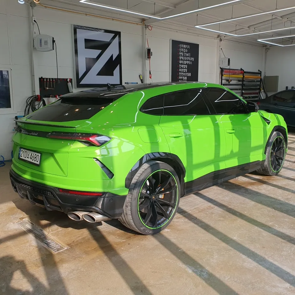 Lamborghini Urusのガラスコーティング事例｜韓国での施工 施工写真 4-1