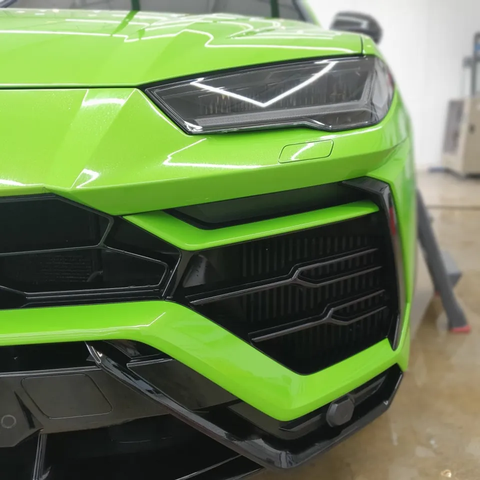 Lamborghini Urusのガラスコーティング事例｜韓国での施工 施工写真 3-2