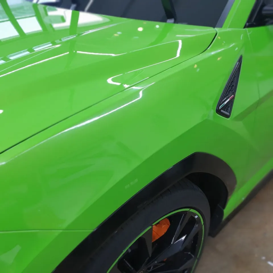 Lamborghini Urusのガラスコーティング事例｜韓国での施工 施工写真 4-2
