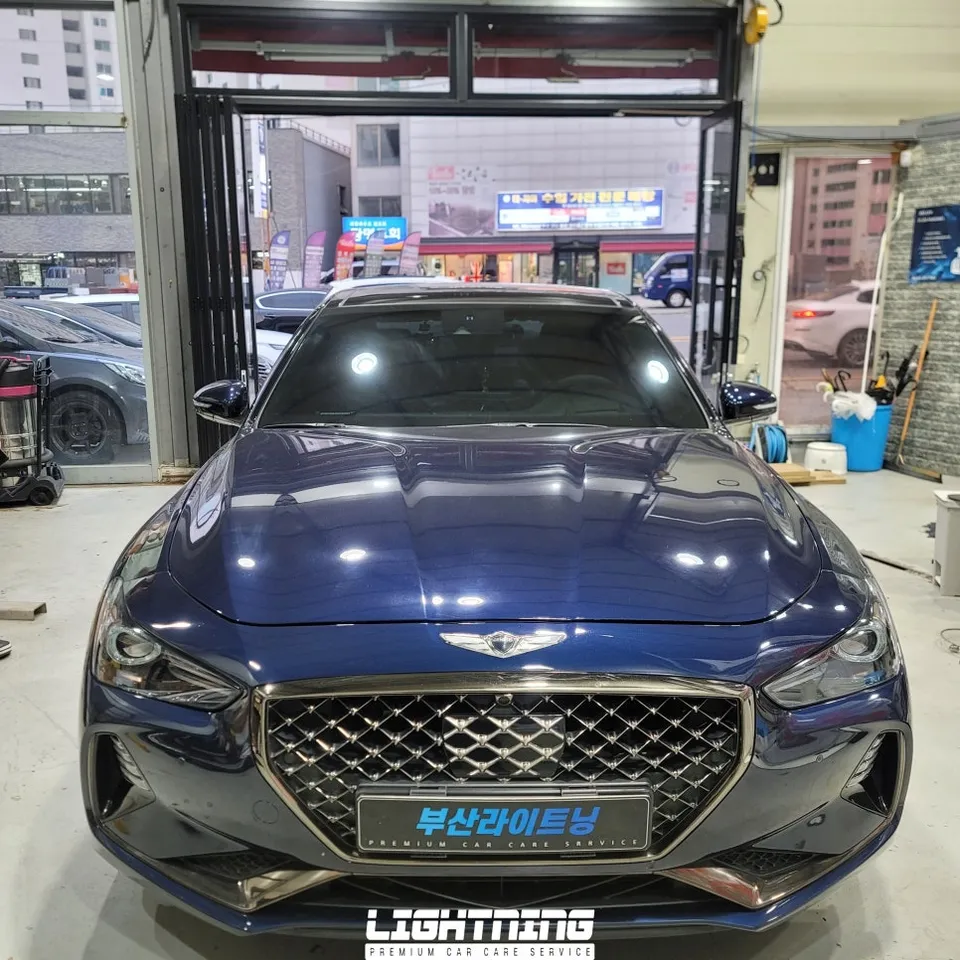 Genesis G70のドライブレコーダー取付事例 施工写真 1-1