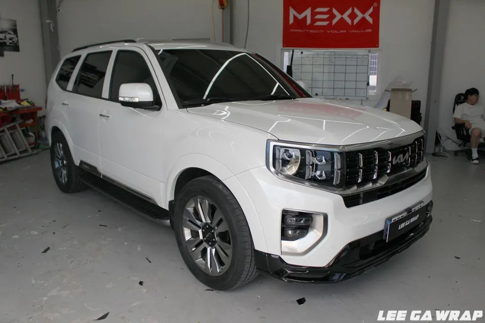 Kia Mohave The Masterのカーラッピング事例|費用目安・仕上がり 施工写真 2-3