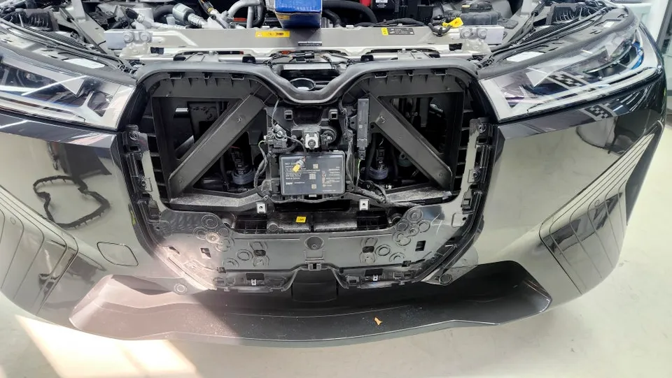 BMW iX body kit - BMW iX Body Kit Installation Review — Sporty Upgrade photo 4