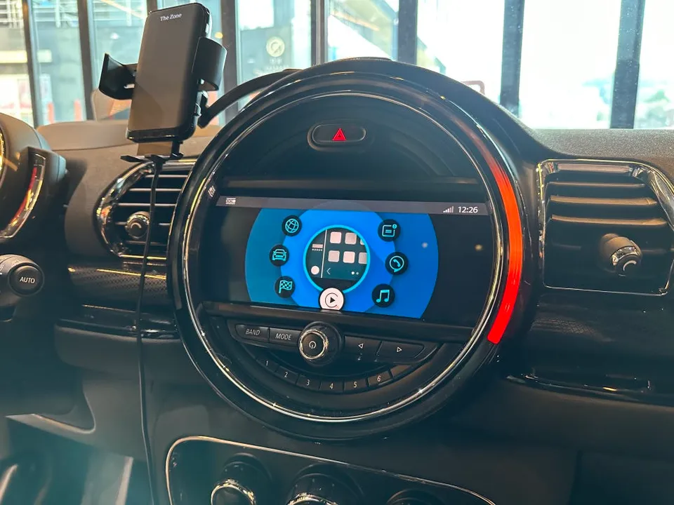 BMWのAndroid Auto・CarPlay取付事例 施工写真 2-1
