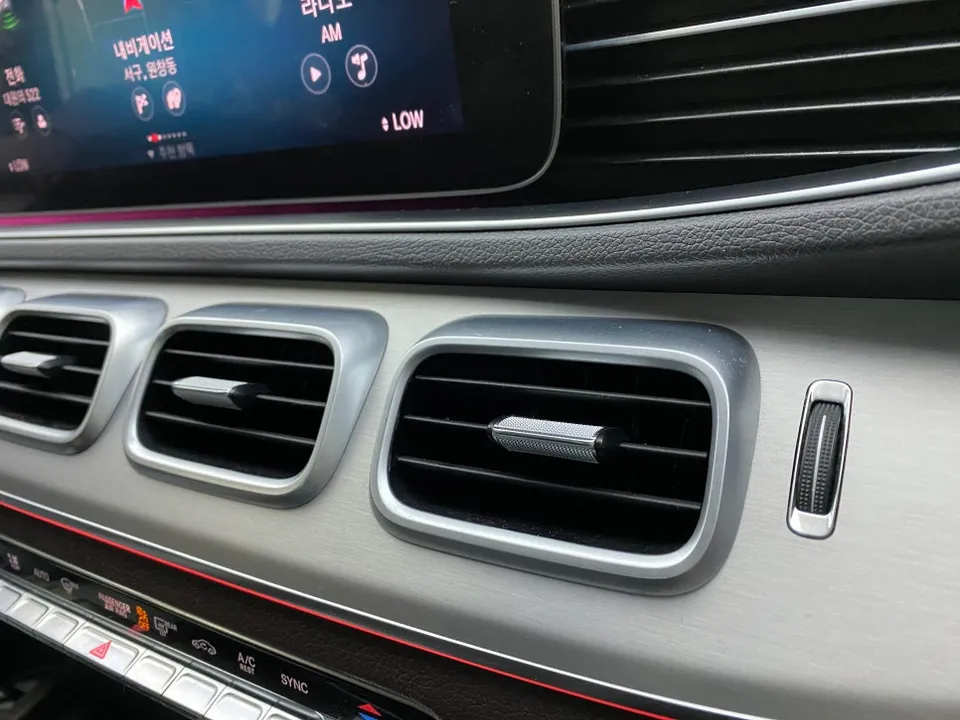 Mercedes-Benz GLE ambient lighting - Mercedes-Benz GLE Ambient Lighting Review: Cost & Results photo 4