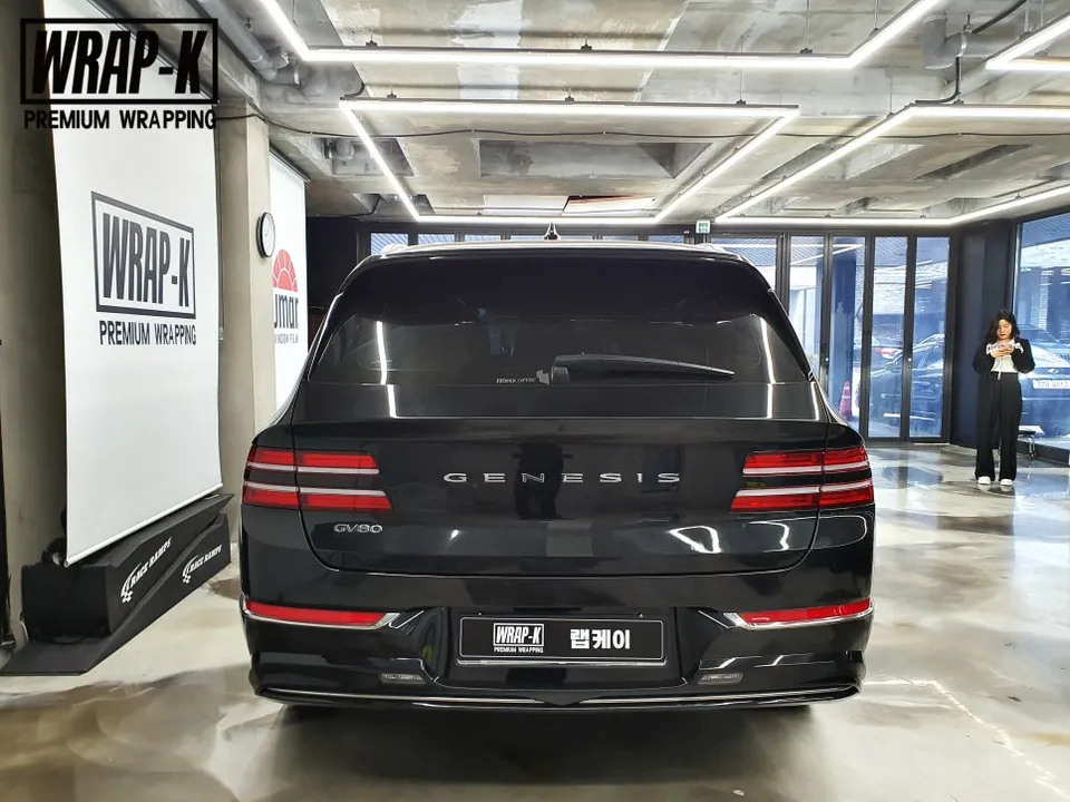 Genesis GV80 vinyl wrap - Genesis GV80 Vinyl Wrap Review: Perfect Black Edition photo 5