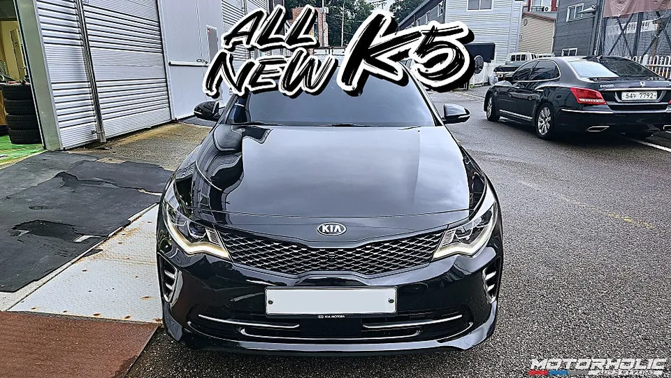 Kia K5 Vinyl Wrap Review: Chrome Delete for a Sleek Look