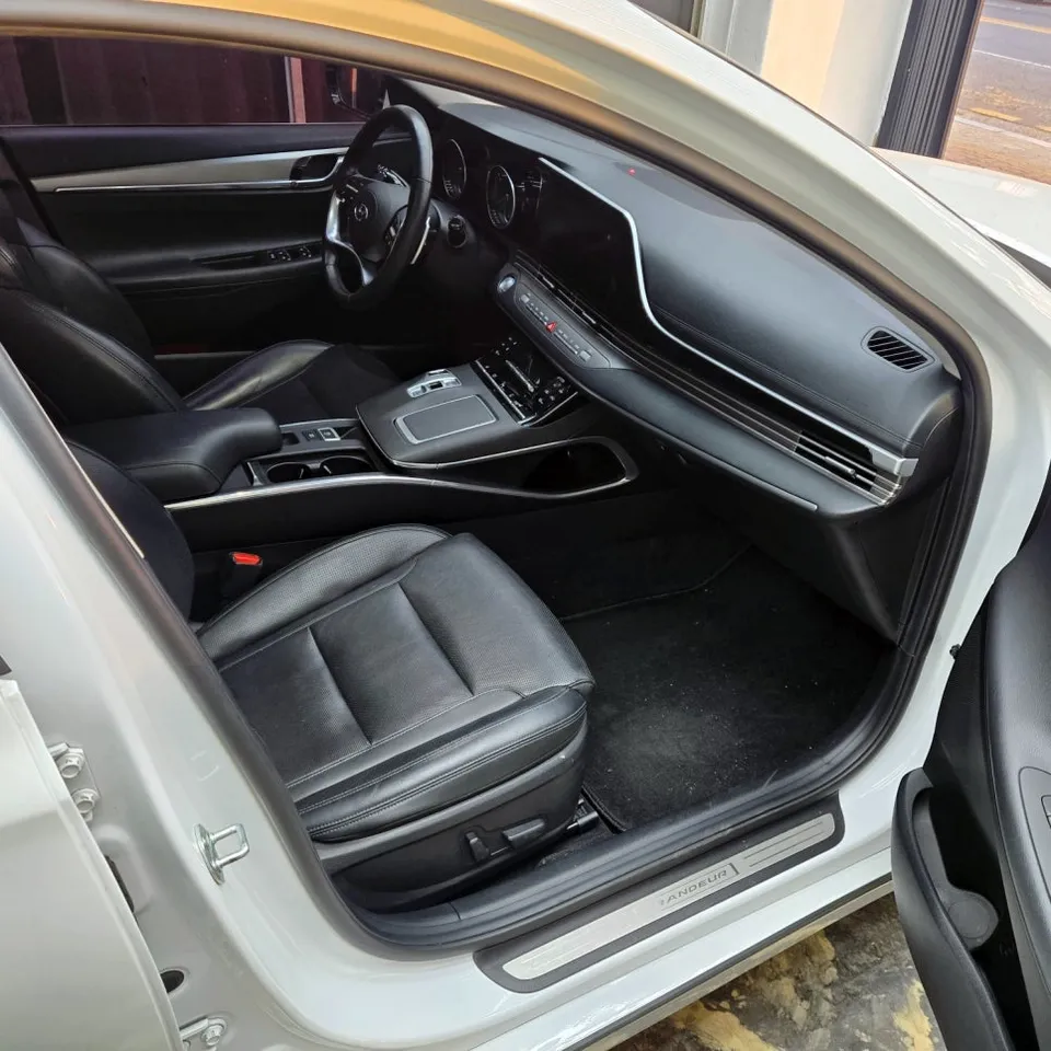 Hyundai Grandeur IGのガラスコーティング事例|新車のような輝きへ 施工写真 3-3