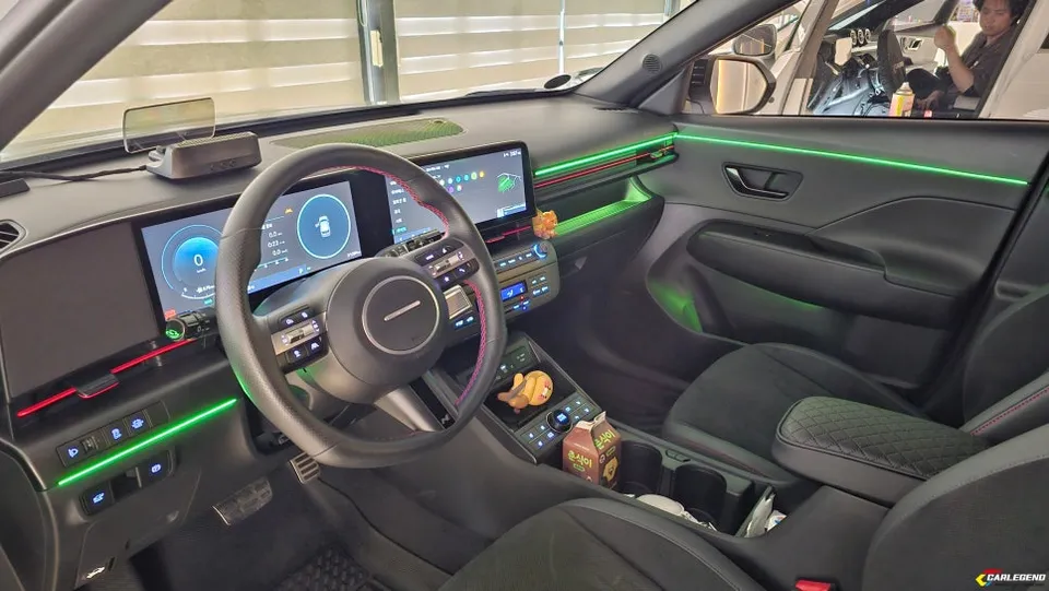 Hyundai Kona ambient lighting - Hyundai Kona Ambient Lighting Installation - Clean Interior Illum photo 5