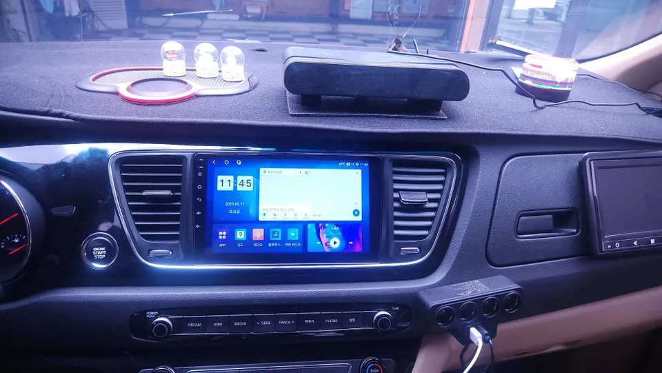 Kia Carnival KA4のAndroid Auto・CarPlay取付事例 写真