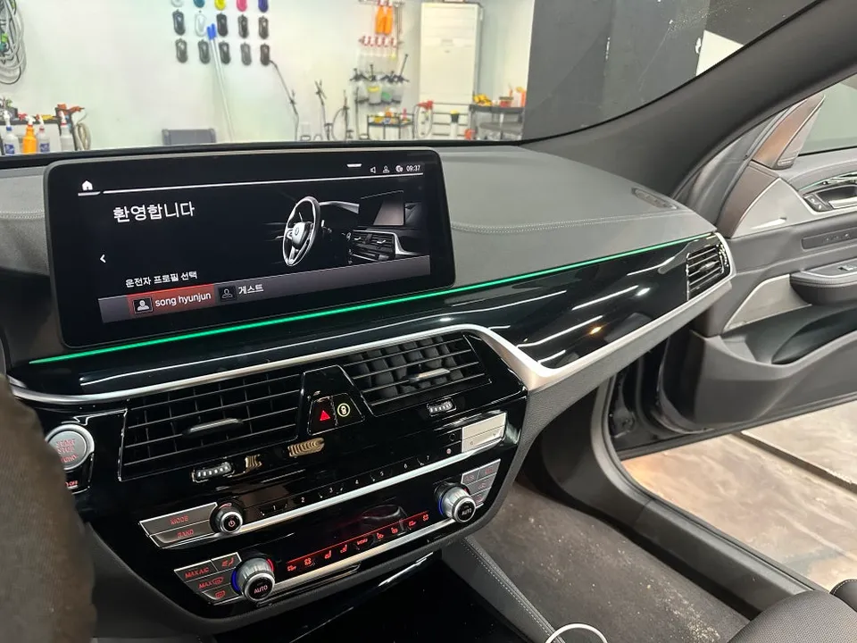 BMW 6 Series GTのカーラッピング事例 施工写真 3-2