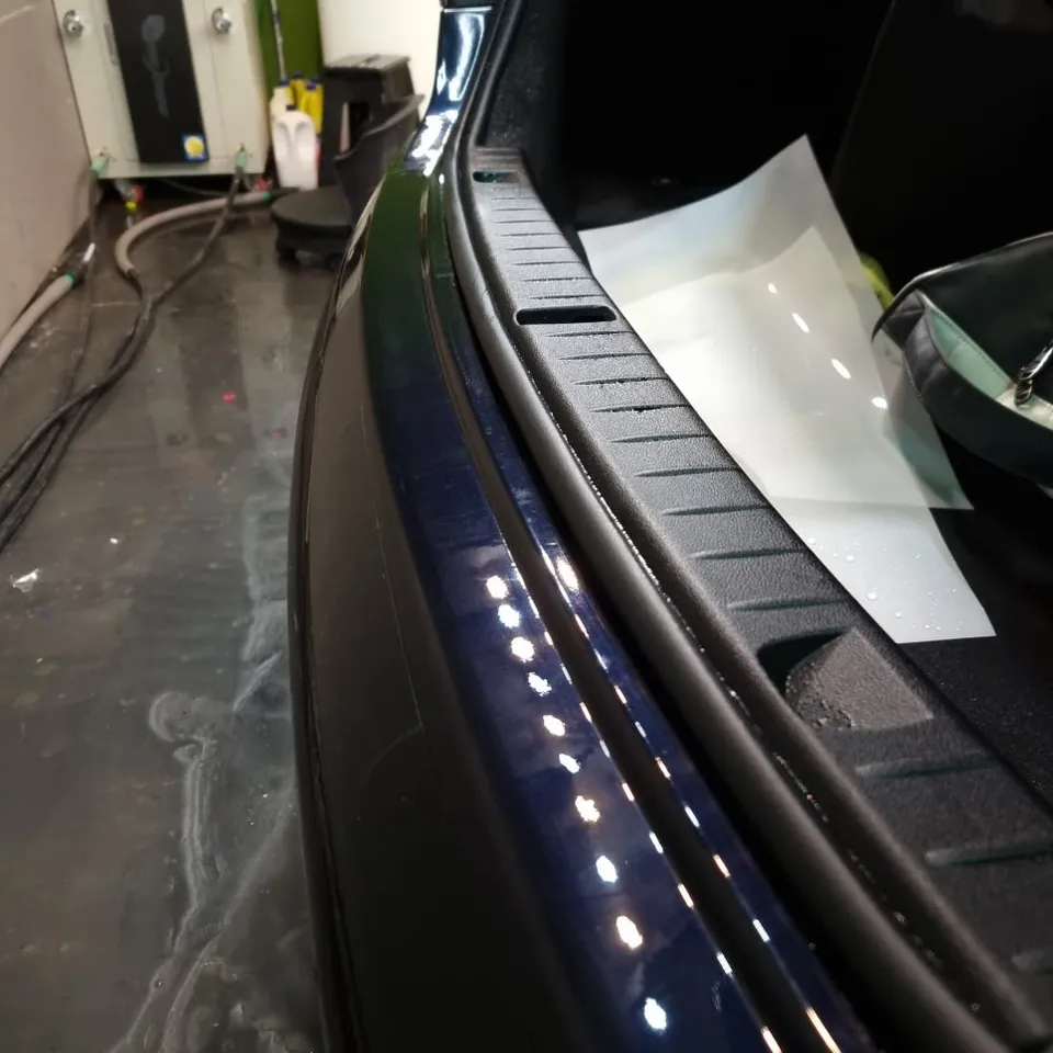 BMW 7 SeriesのPPF施工事例｜費用目安と仕上がり 施工写真 1-3