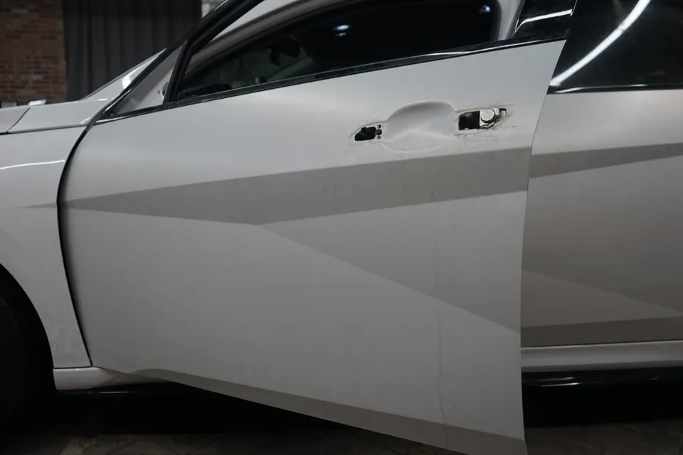 Hyundai Elantra Nのカーラッピング事例｜事故復旧と色合わせ 施工写真 3-2