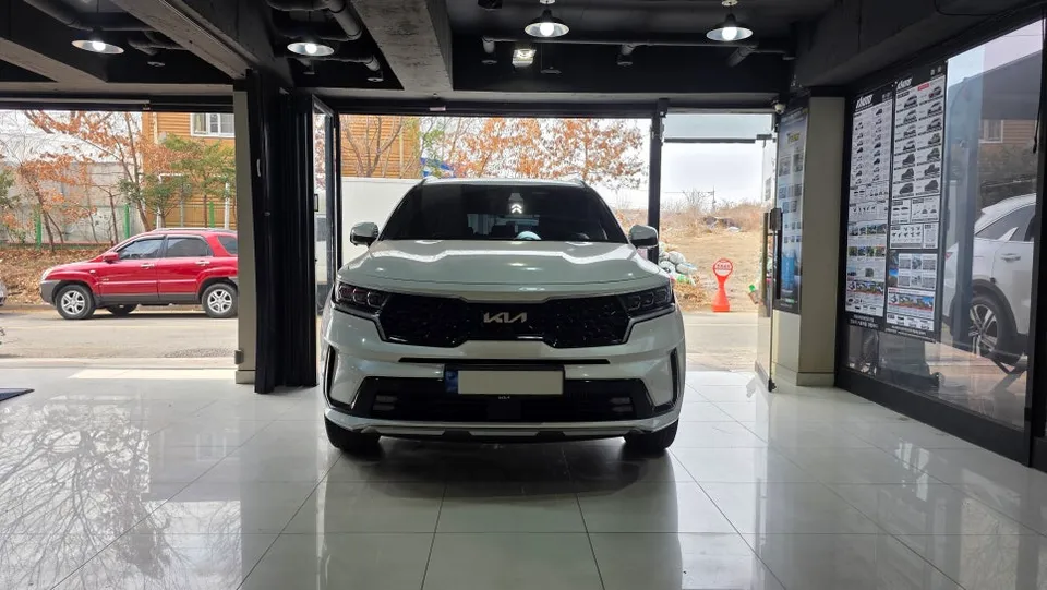 Kia Sorento MQ4 ambient lighting installation result