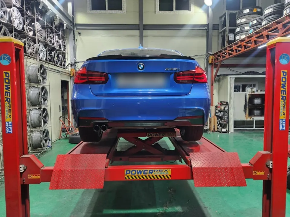 BMW 3 Seriesのホイールリペア・塗装事例 施工写真 2-1
