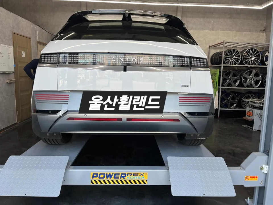 Hyundai IONIQ 5 Wheel Repair Review — Powder Coating & Diamond Cu