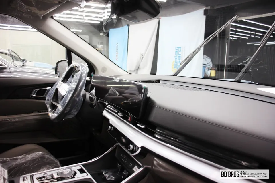 Kia Carnivalのカーフィルム施工事例｜費用目安・仕上がり 施工写真 2-2