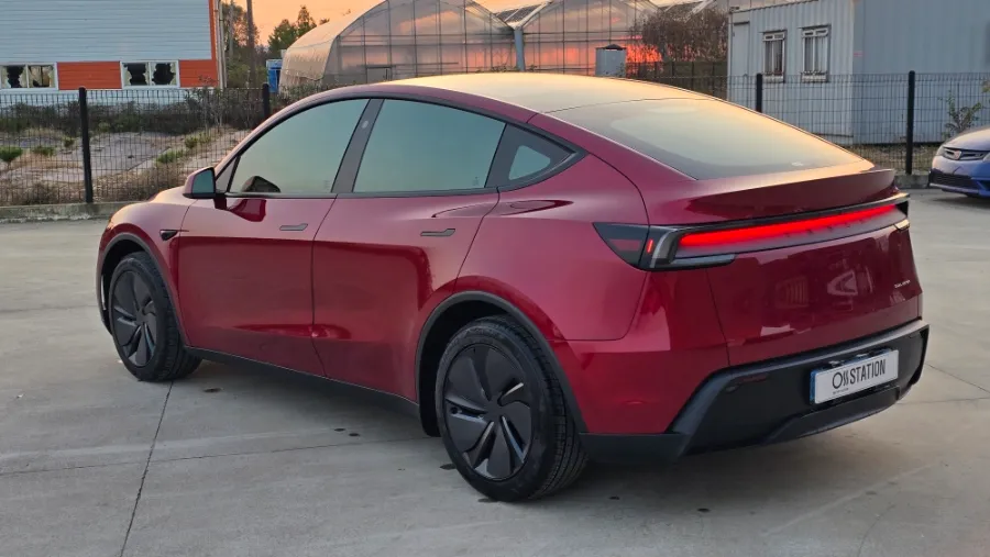 Tesla Model Yのカーフィルム施工事例｜費用目安・仕上がり 施工写真 3-2
