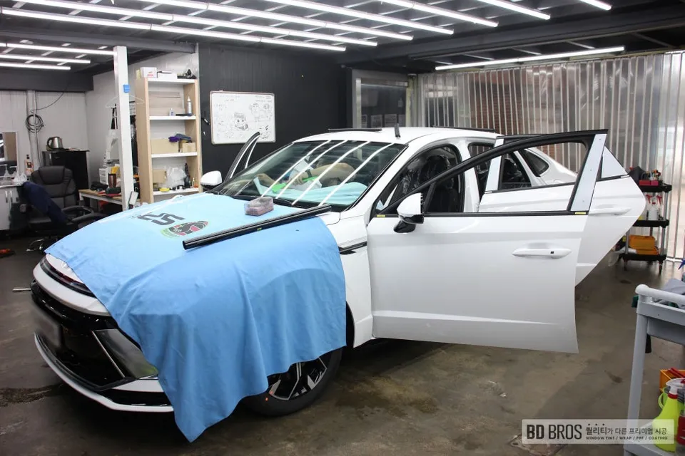 Hyundai Sonataのカーフィルム施工事例｜費用目安・仕上がり 施工写真 3-1