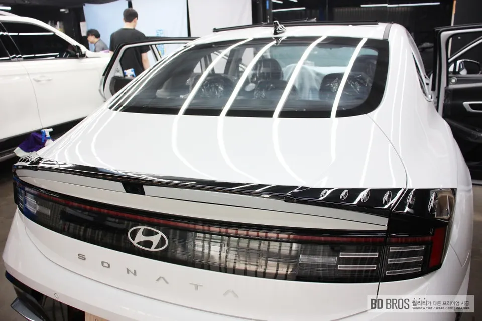 Hyundai Sonataのカーフィルム施工事例｜費用目安・仕上がり 施工写真 3-2
