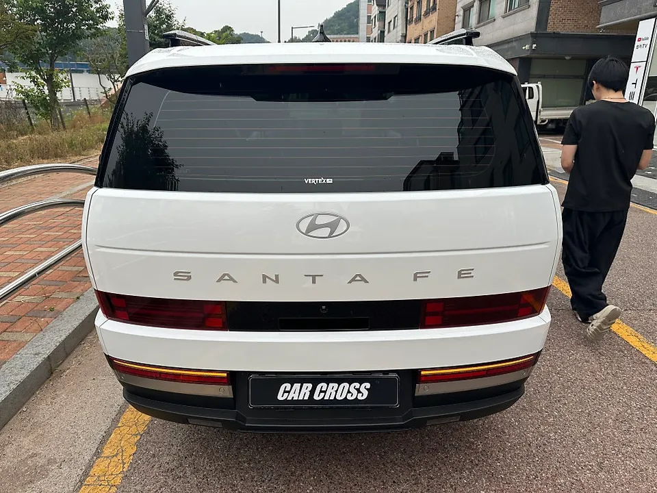 Hyundai Santa Fe MX5のカーラッピング事例｜費用目安・仕上がり 施工写真 3-1