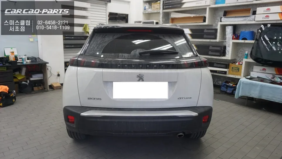 Peugeot 2008のドライブレコーダー取付事例 施工写真 4-1