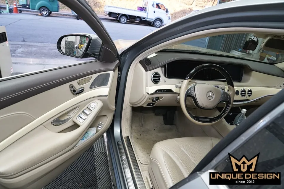Mercedes-Benz S-Class W222のカーラッピング事例 施工写真 2-2