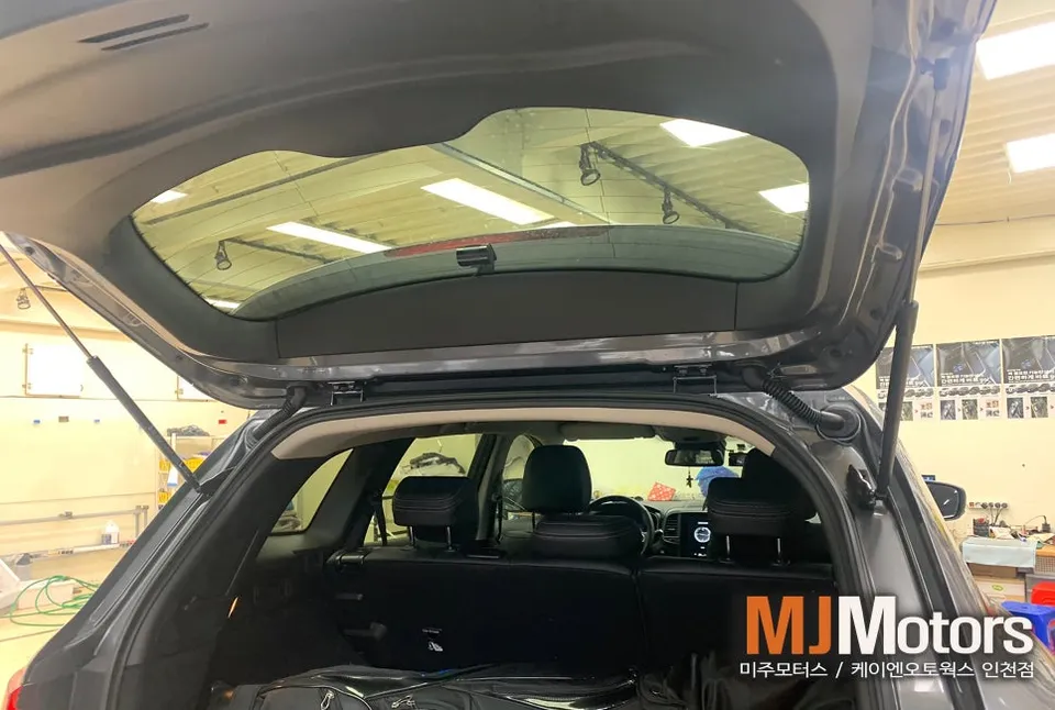 Renault QM6 power tailgate - Renault QM6 Power Tailgate Review — Effortless SUV Access photo 5