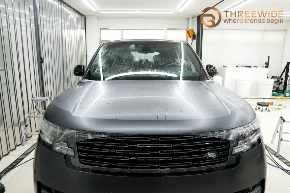 Land Rover VogueのPPF施工事例｜無光PPFで高級感を維持 施工写真 2-3