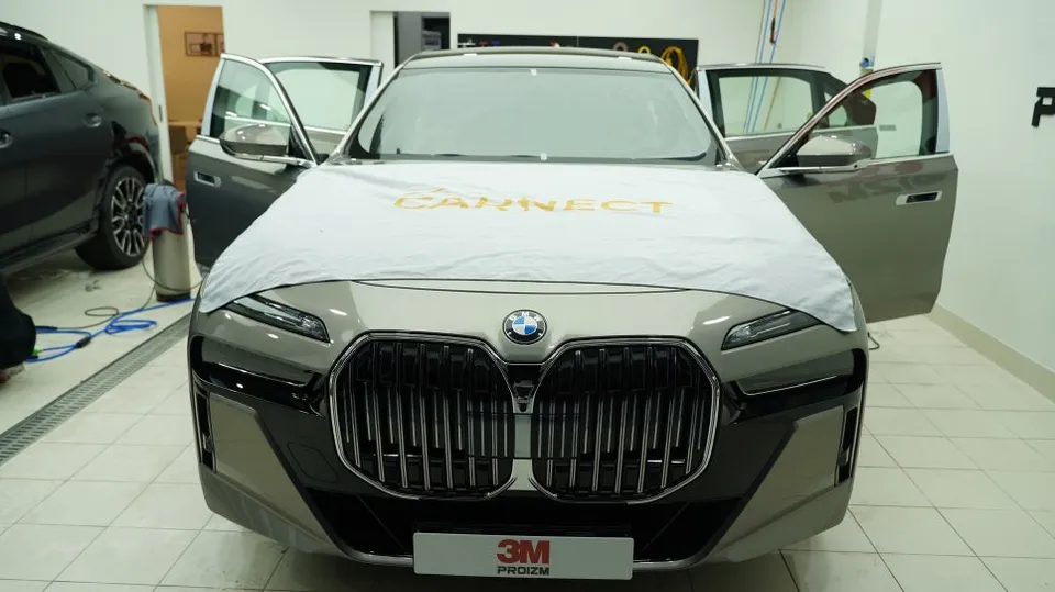 BMW 7 SeriesのPPF施工事例|費用目安・仕上がり 施工写真 3-1