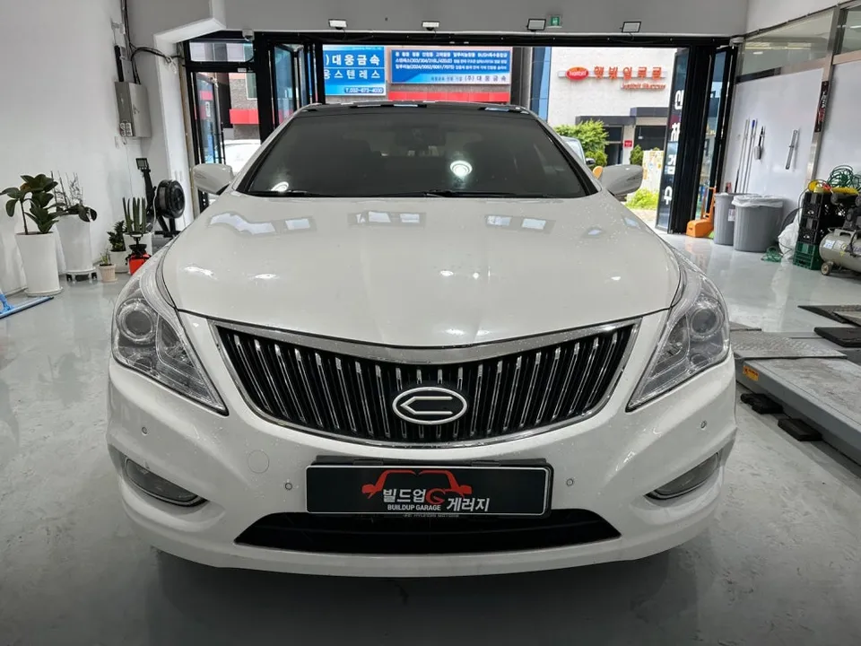 Hyundai Grandeur HGのカーフィルム施工事例 施工写真 3-1