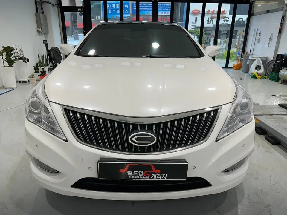 Hyundai Grandeur HGのカーフィルム施工事例 施工写真 2-2