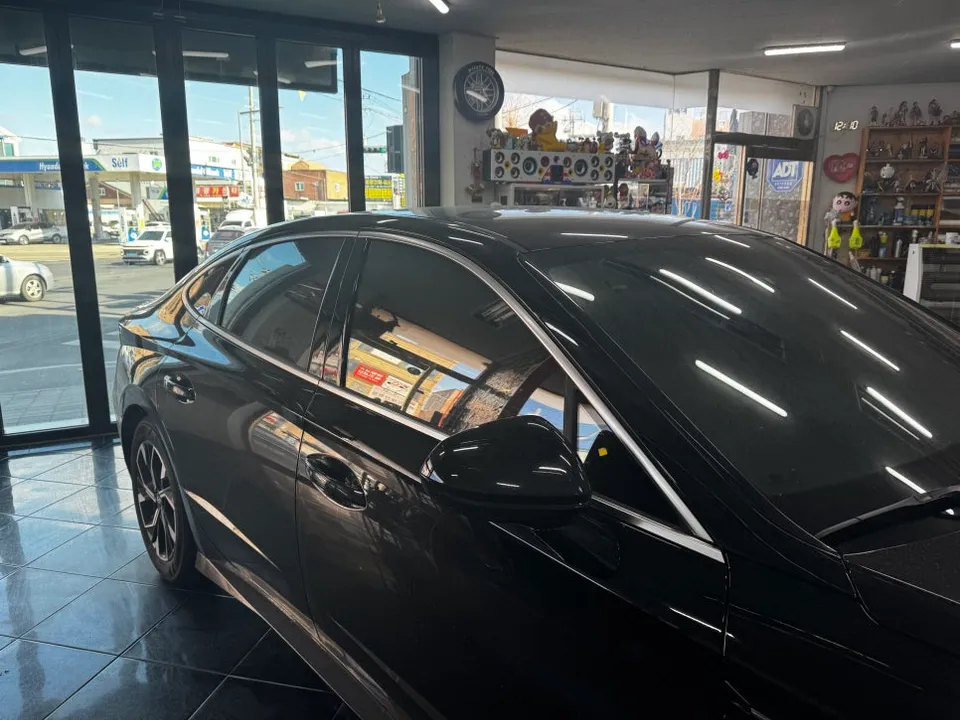 Hyundai Sonata DN8のカーラッピング事例｜クロームパーツの印象変更 施工写真 2-2