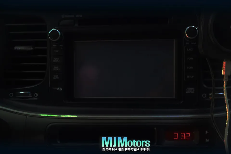 Kia K5のAndroid Auto・CarPlay取付事例 写真
