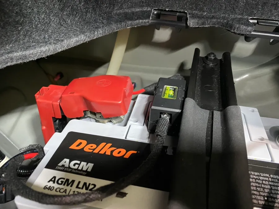 Lexus ES300h dash cam - Lexus ES300h Dash Cam Installation Review photo 4