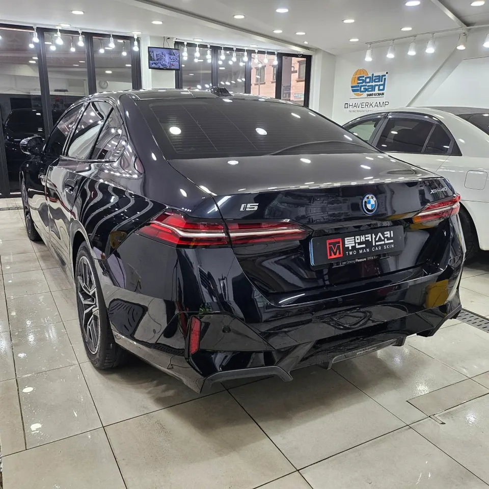 BMW i5 PPF施工事例｜費用目安と仕上がり 施工写真 2-2