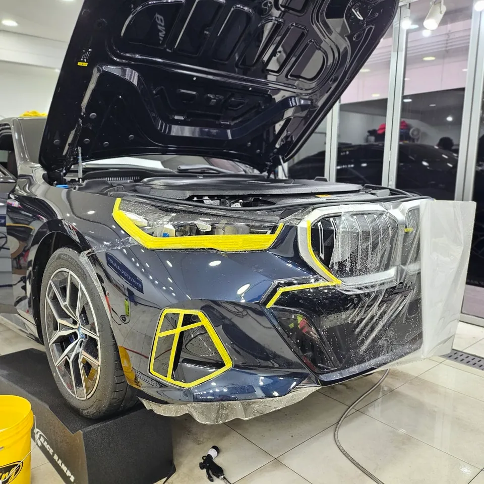 BMW i5 PPF施工事例｜費用目安と仕上がり 施工写真 1-3