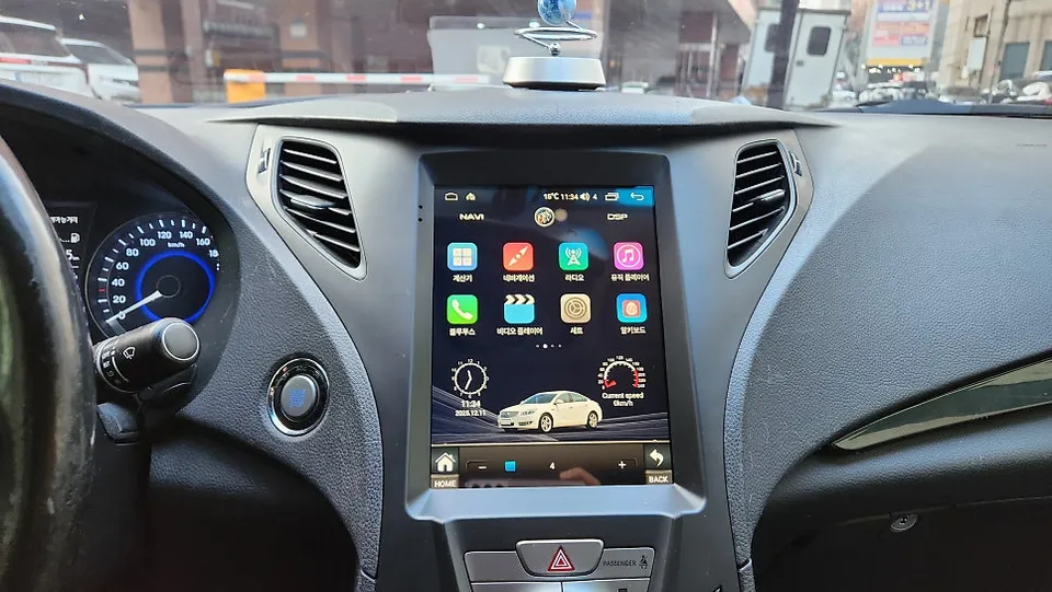 Hyundai Grandeur HGのAndroid Auto・CarPlay取付事例 施工写真 5