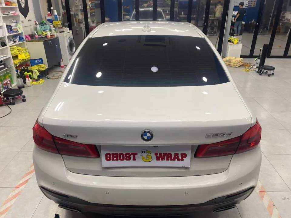 BMW 5 Seriesのカーラッピング事例｜費用目安・仕上がり 施工写真 1-2