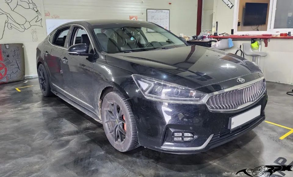 Kia K7 Vinyl Wrap Review: Satin Black Elegance